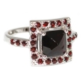 Кольцо из серебра с гранатами Happy Garnets g1160 2010 г инфо 12634r.